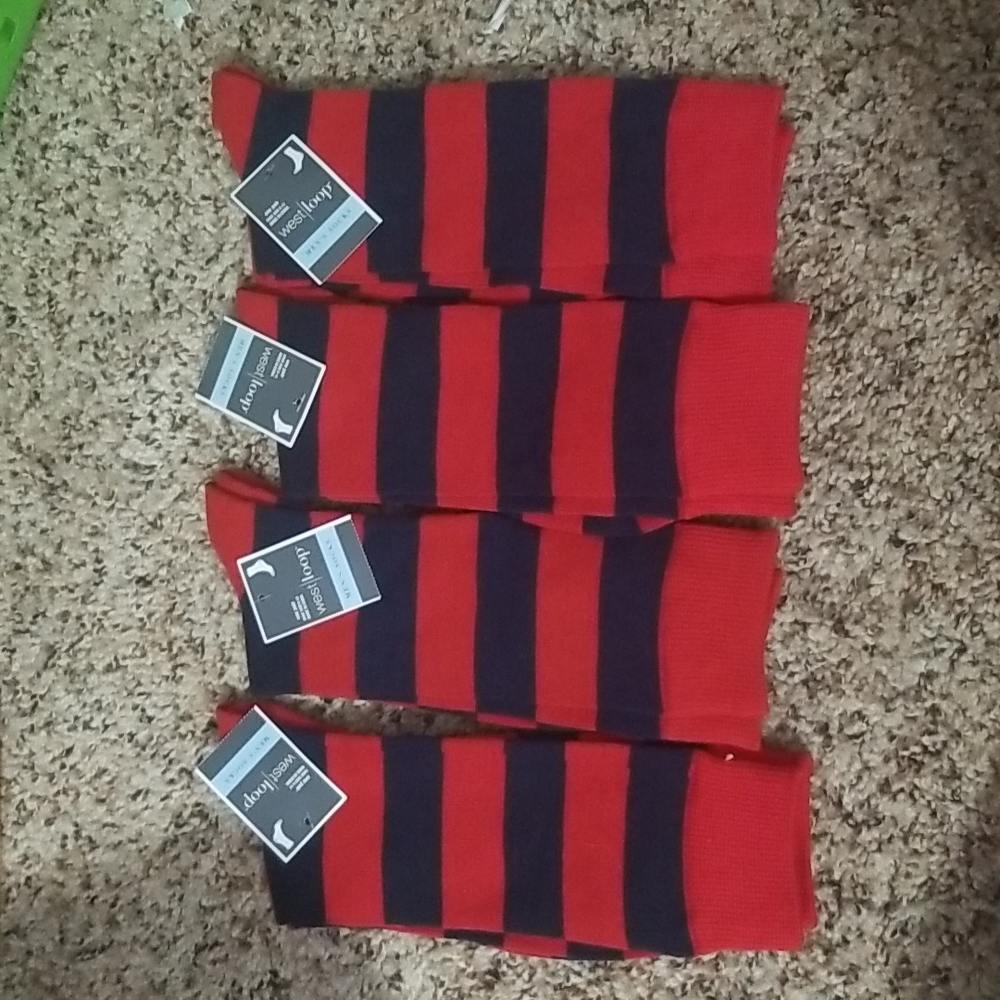 4 Pairs of West Loop Socks